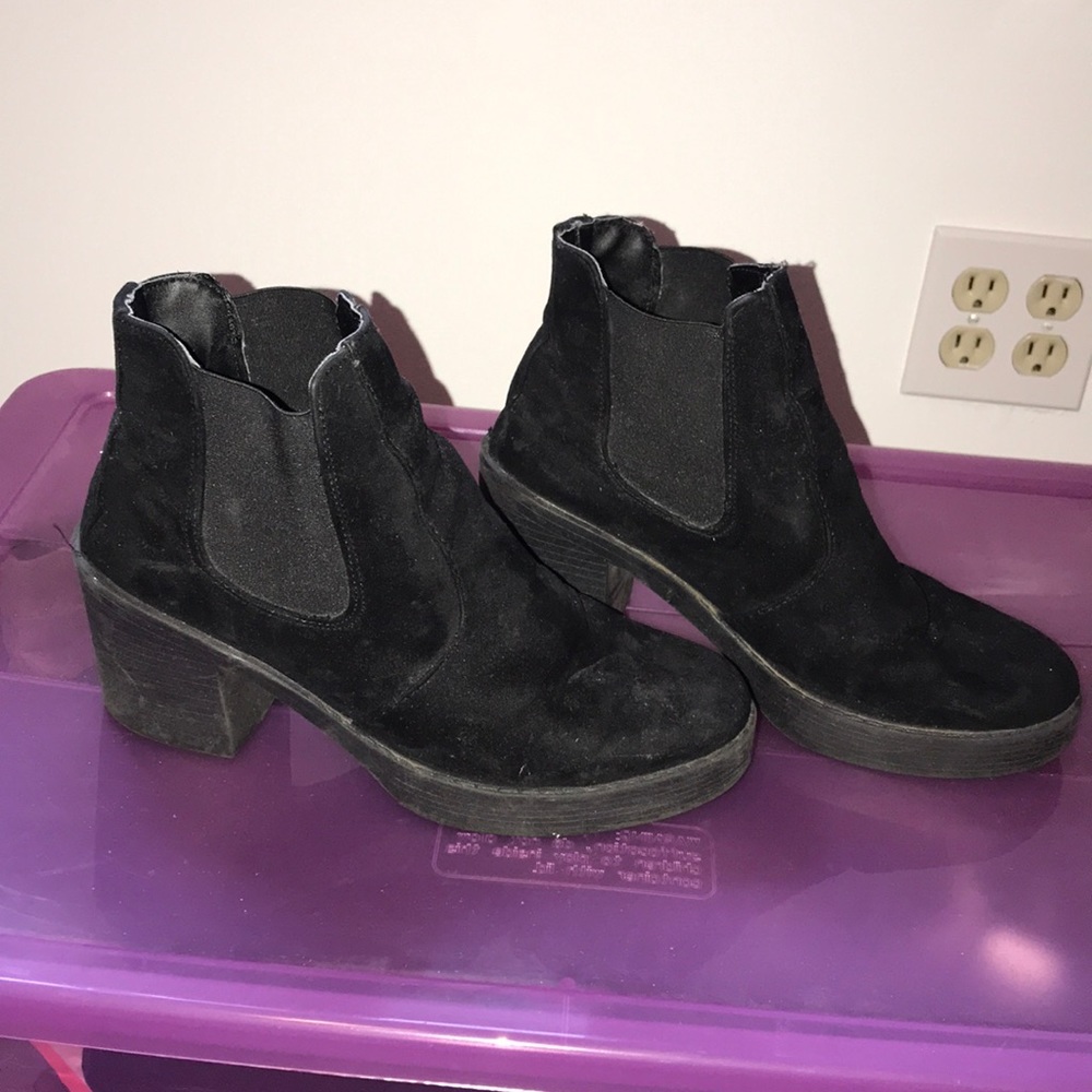 TOPSHOP black suede booties